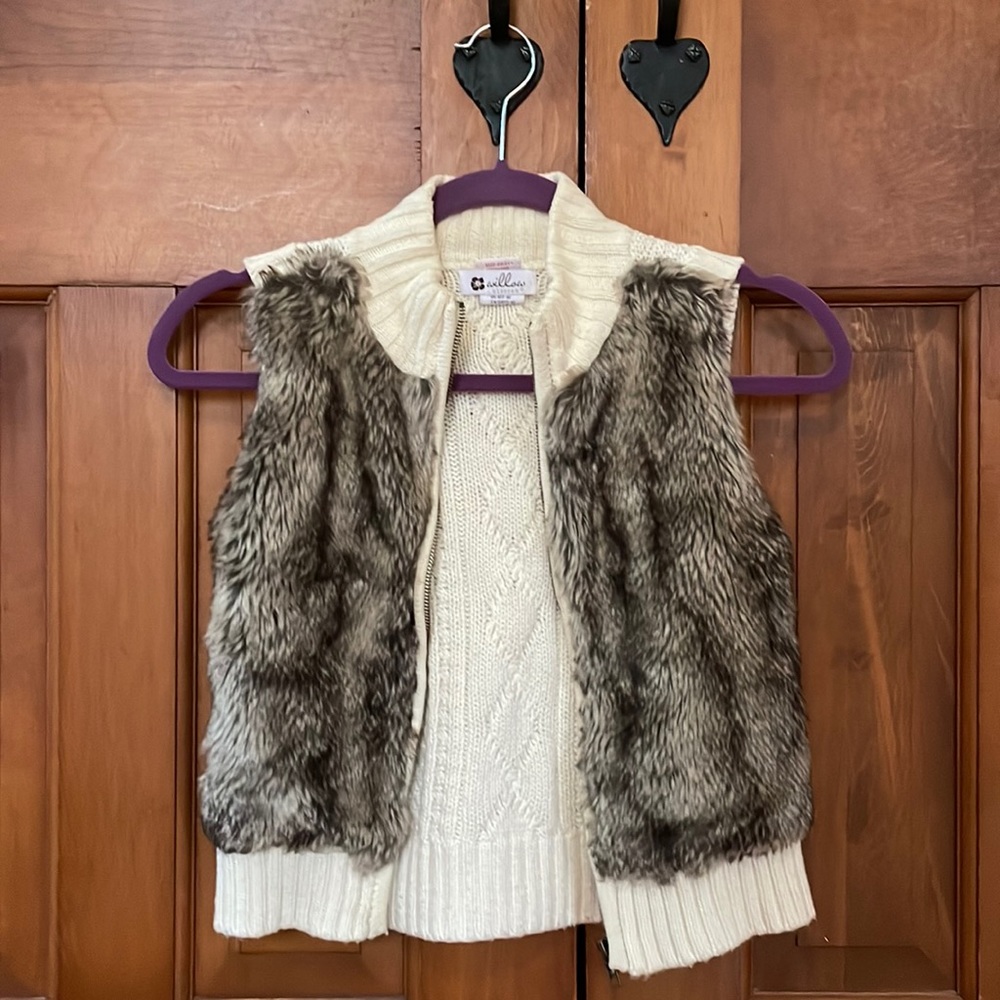White knitted fur vest